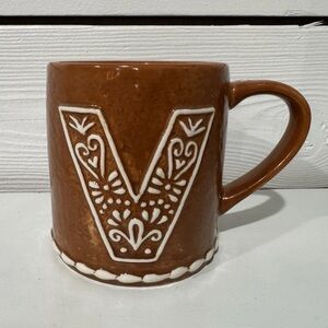 Pottery Barn NEW Brown Gingerbread
Stoneware Alphabet 15 Ounce Mug Letter V